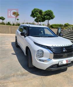 ميتسوبيشي اوتلاندر